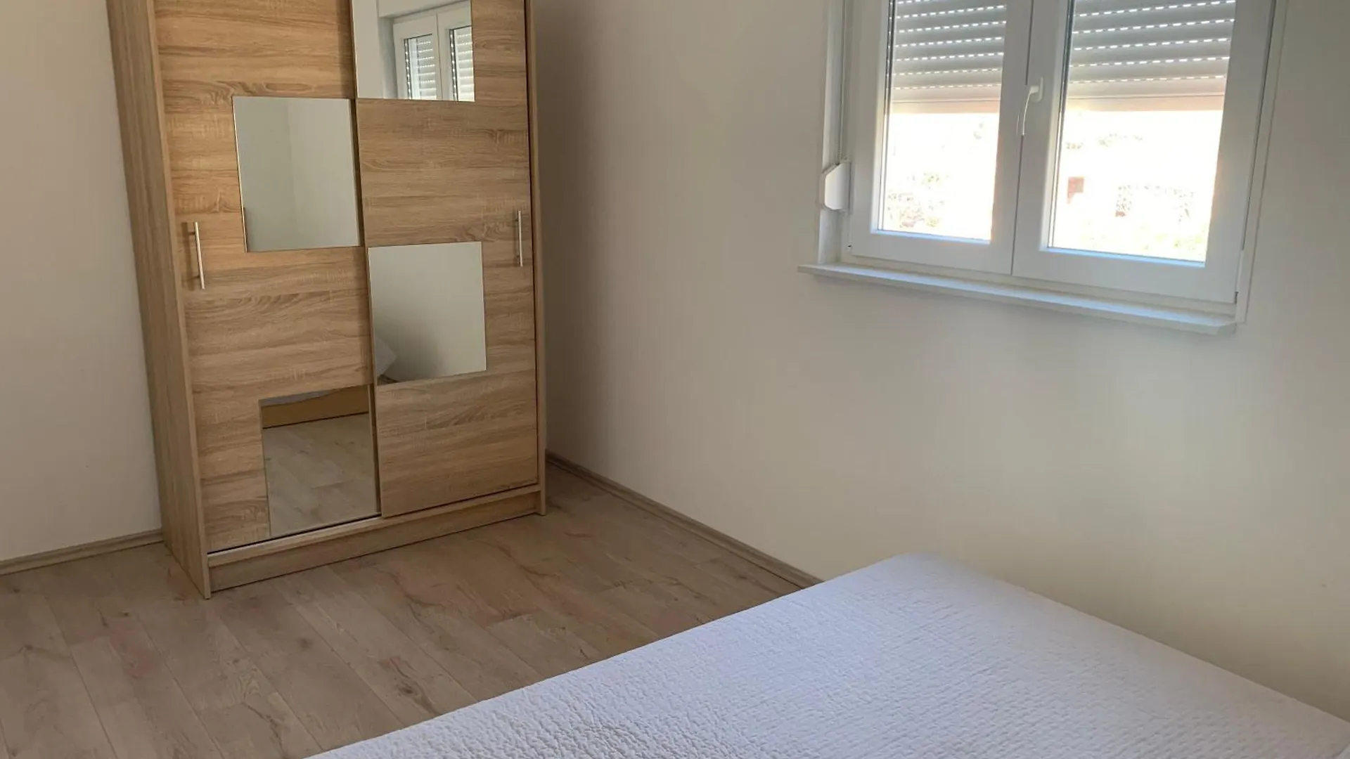 Διαμέρισμα Ferienwohnung In Banjole Mit Terrasse Und Garten