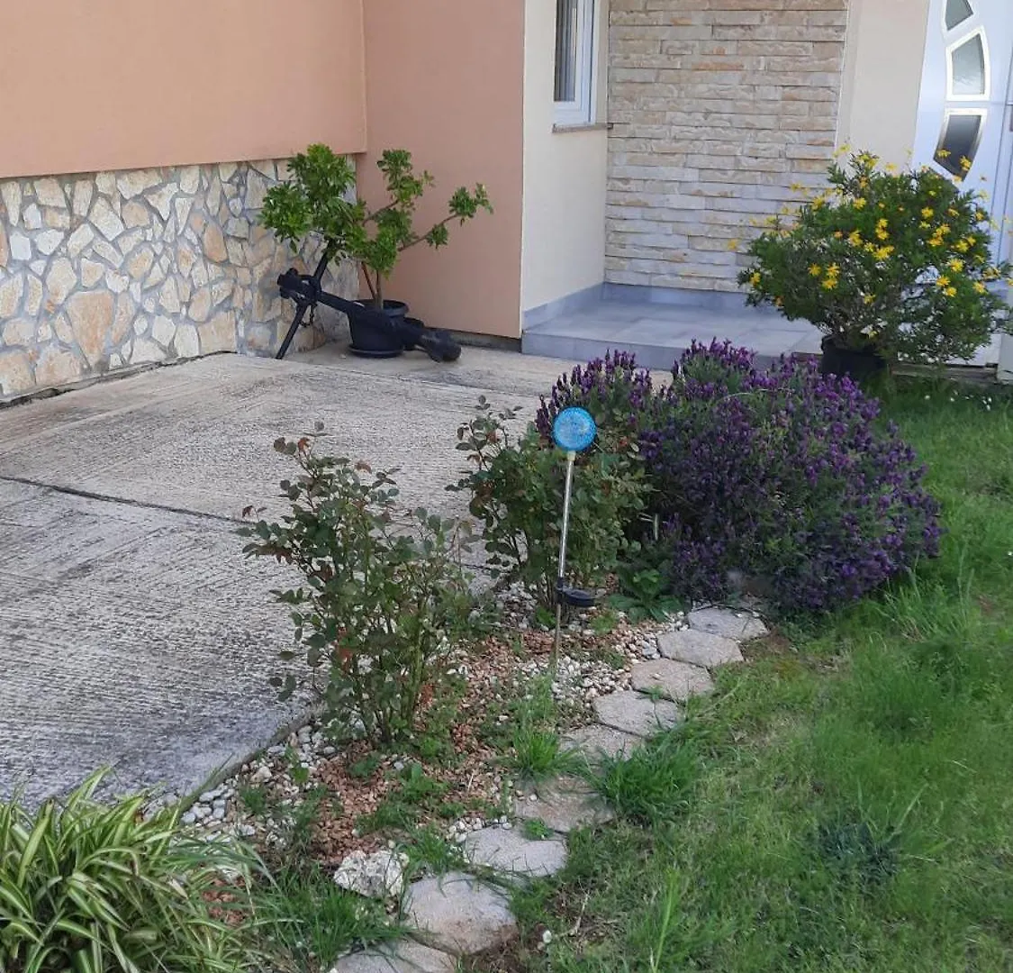 Ferienwohnung In Banjole Mit Terrasse Und Garten Chorvatsko